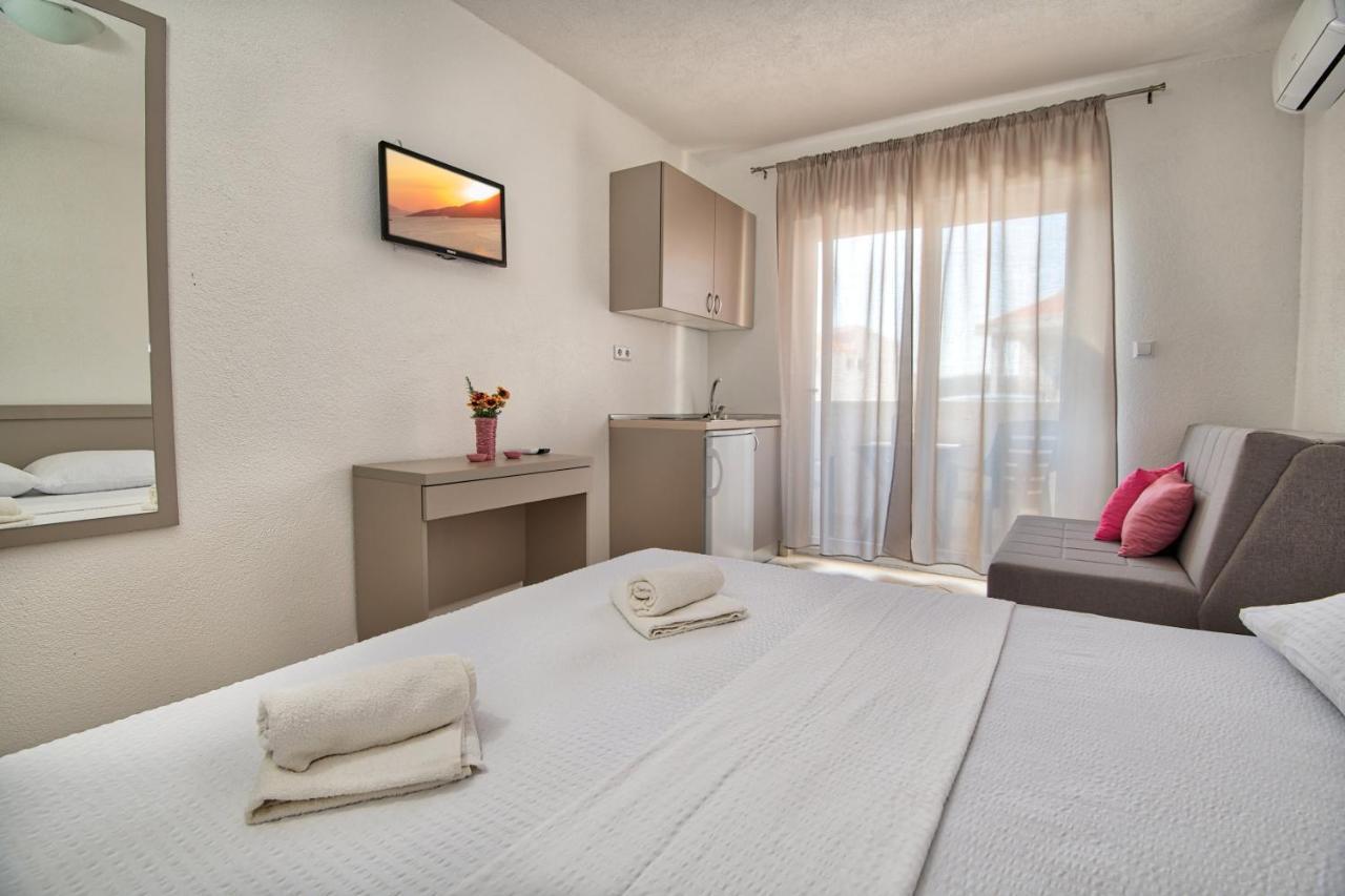 Apartments Capeta Neum Exterior photo