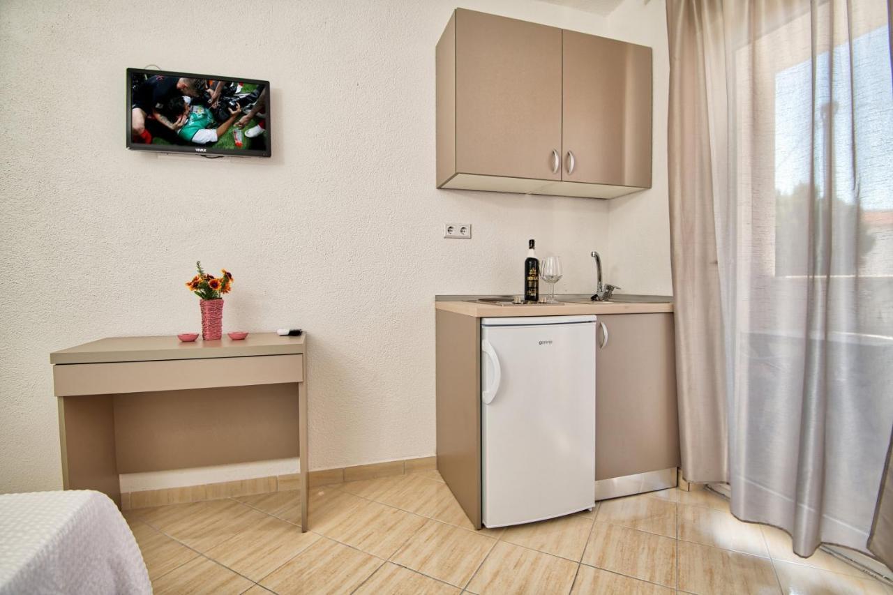 Apartments Capeta Neum Exterior photo