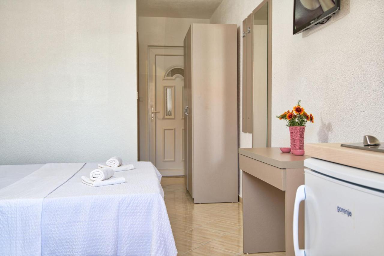 Apartments Capeta Neum Exterior photo