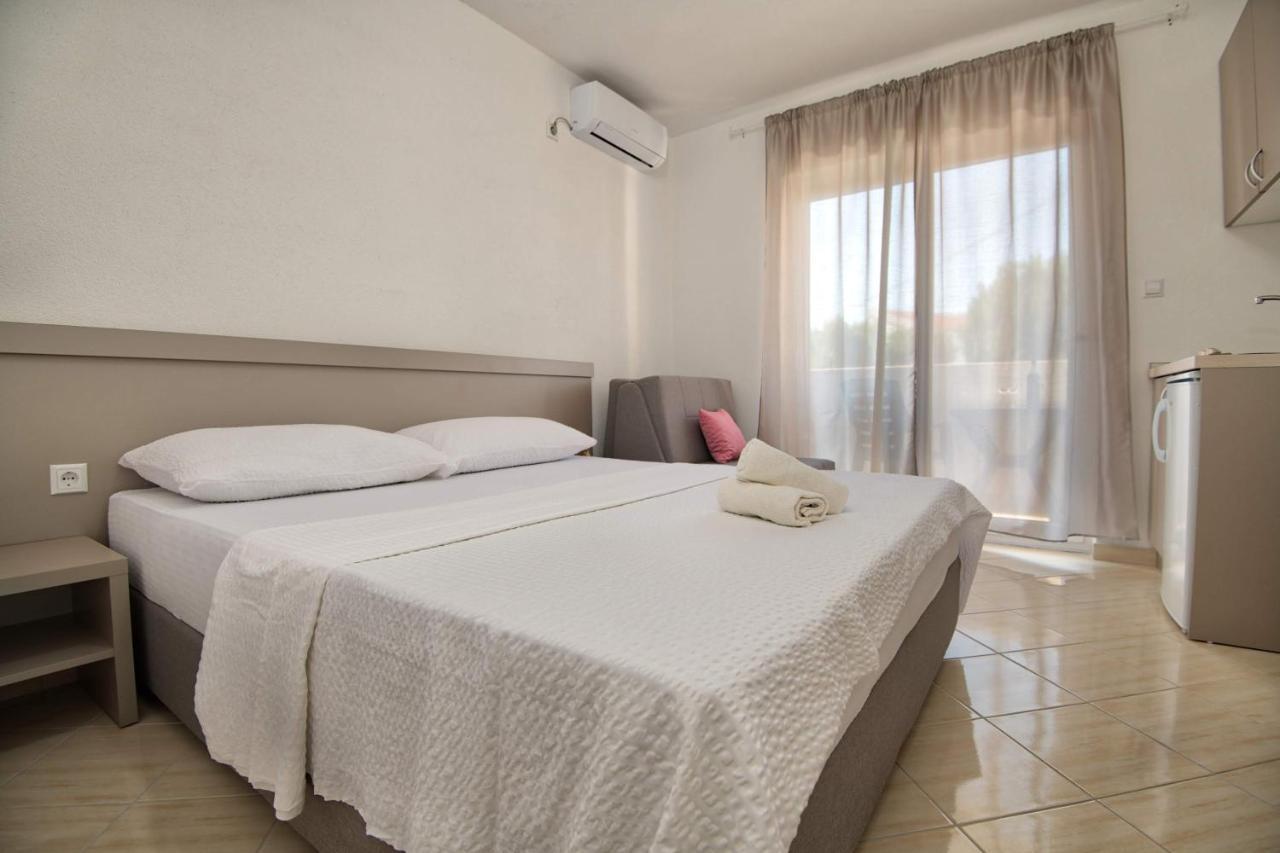 Apartments Capeta Neum Exterior photo